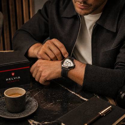Solstice Leder Dreieck Uhr HELVIA SWISS